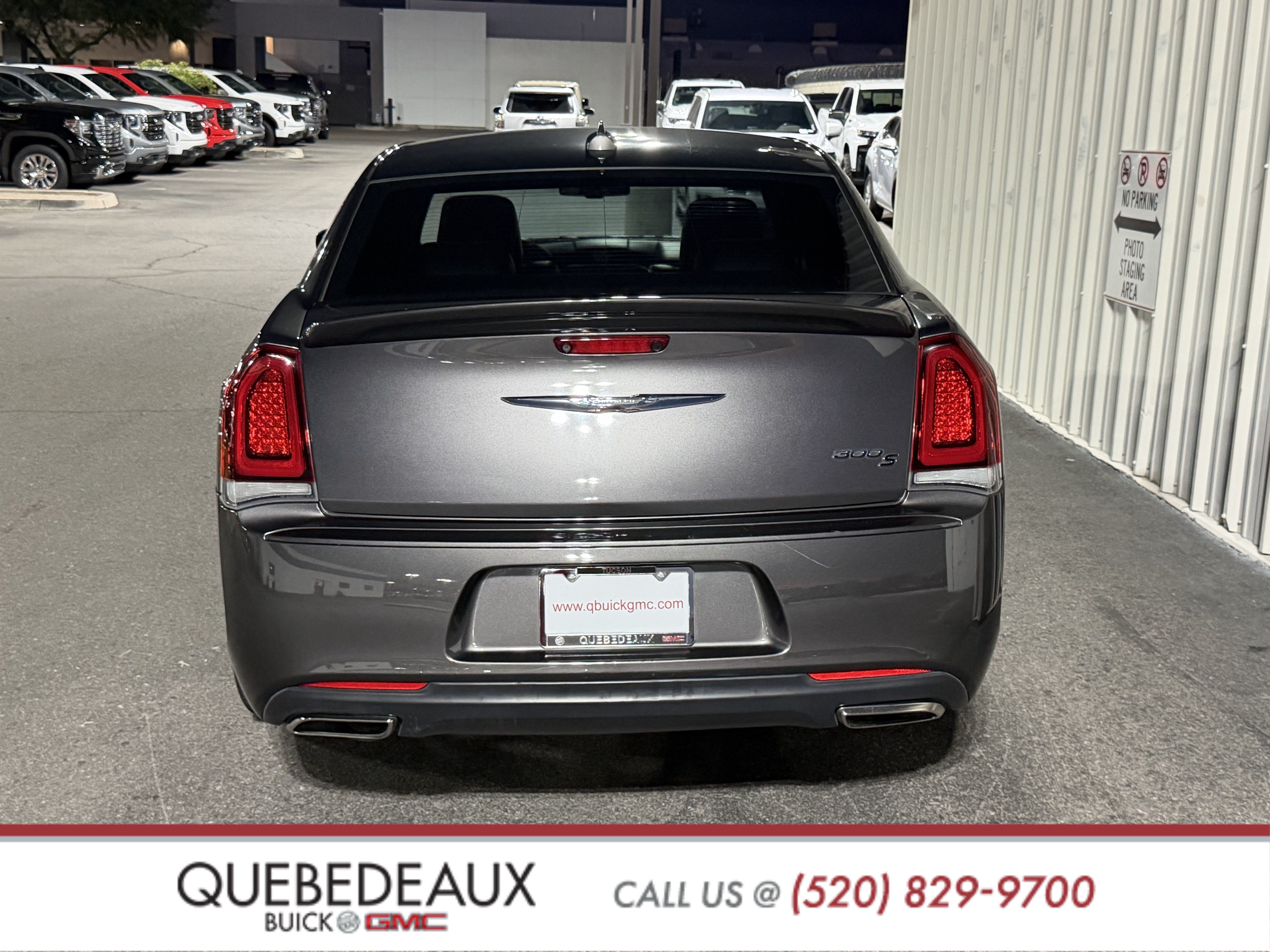 Used 2018 Chrysler 300 S w/ S Model Appearance Package RWD image 3