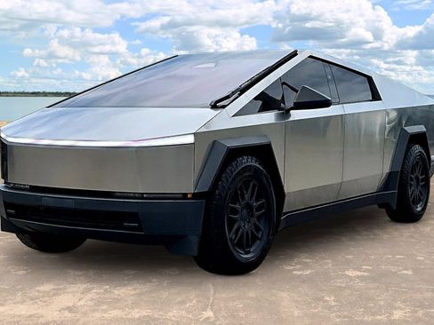 Used 2024 Tesla Cybertruck AWD Crew Cab image 1