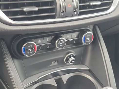 New 2025 Alfa Romeo Stelvio Sprint image 21