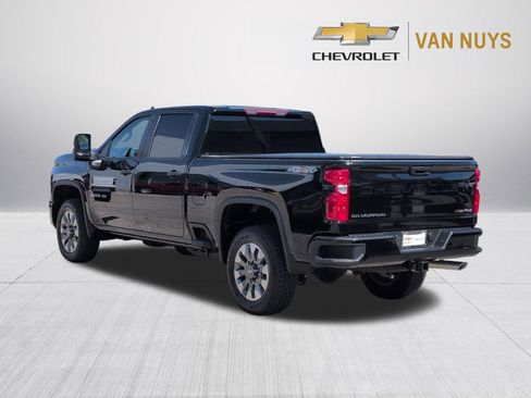 Used 2026 Chevrolet Silverado 2500 Custom AWD/4WD image 7