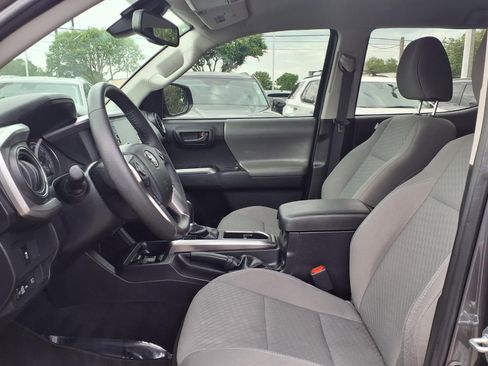 Used 2023 Toyota Tacoma SR5 RWD image 17