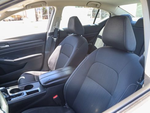 Used 2021 Nissan Altima 2.5 S FWD image 15