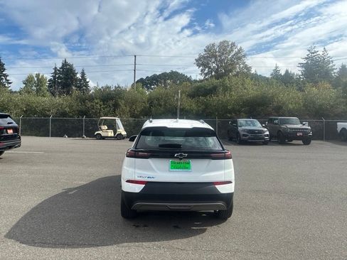 Used 2023 Chevrolet Bolt EUV LT w/ Driver Confidence Package FWD image 6
