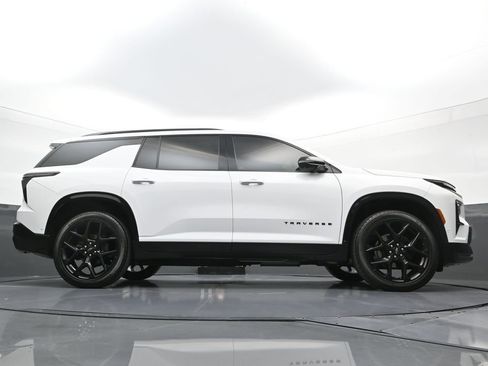 Used 2024 Chevrolet Traverse RS AWD/4WD image 29