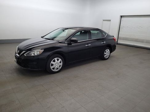 Used 2019 Nissan Sentra S FWD image 2