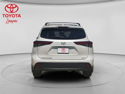 Used 2023 Toyota Highlander XLE image 5