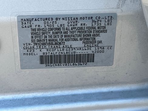 Used 2025 Nissan Versa SV FWD image 29