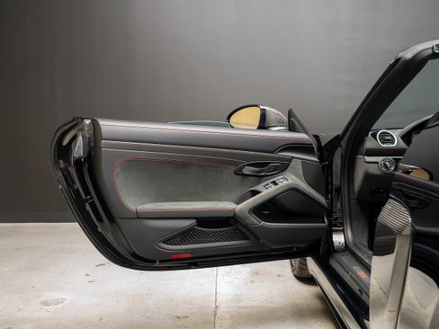 Certified 2025 Porsche 718 Boxster Spyder RS RWD image 33