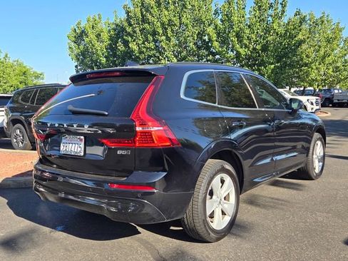 Used 2022 Volvo XC60 B5 Momentum AWD/4WD image 4
