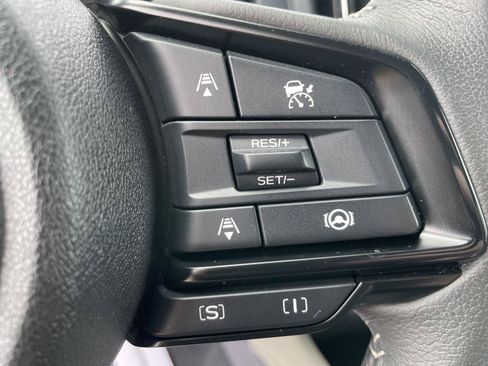 Used 2025 Subaru Forester Premium AWD/4WD image 16