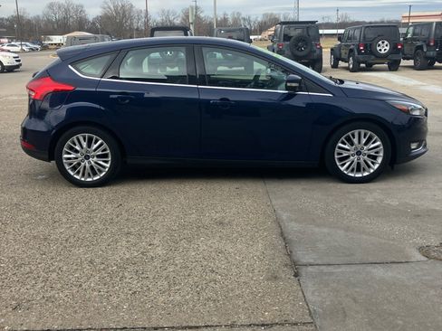 Used 2017 Ford Focus Titanium image 5