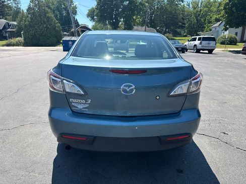 Used 2011 MAZDA MAZDA3 i Sport FWD image 4