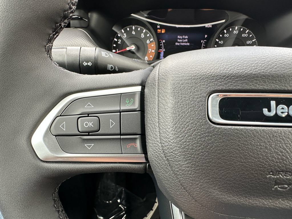 New 2026 Jeep Compass Latitude AWD/4WD image 23