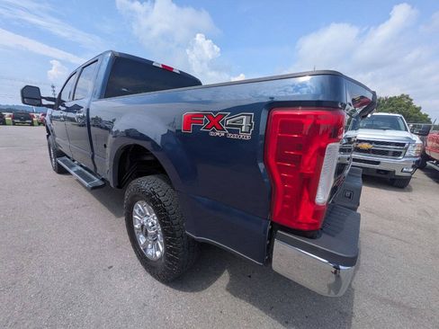 Used 2019 Ford F250 XLT w/ XLT Premium Package AWD/4WD image 4