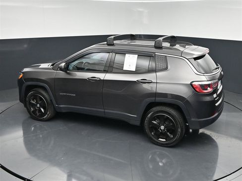 Used 2019 Jeep Compass Latitude AWD/4WD image 27