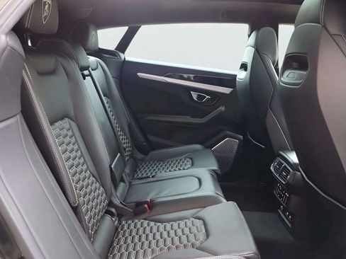 Used 2021 Lamborghini Urus AWD/4WD image 18