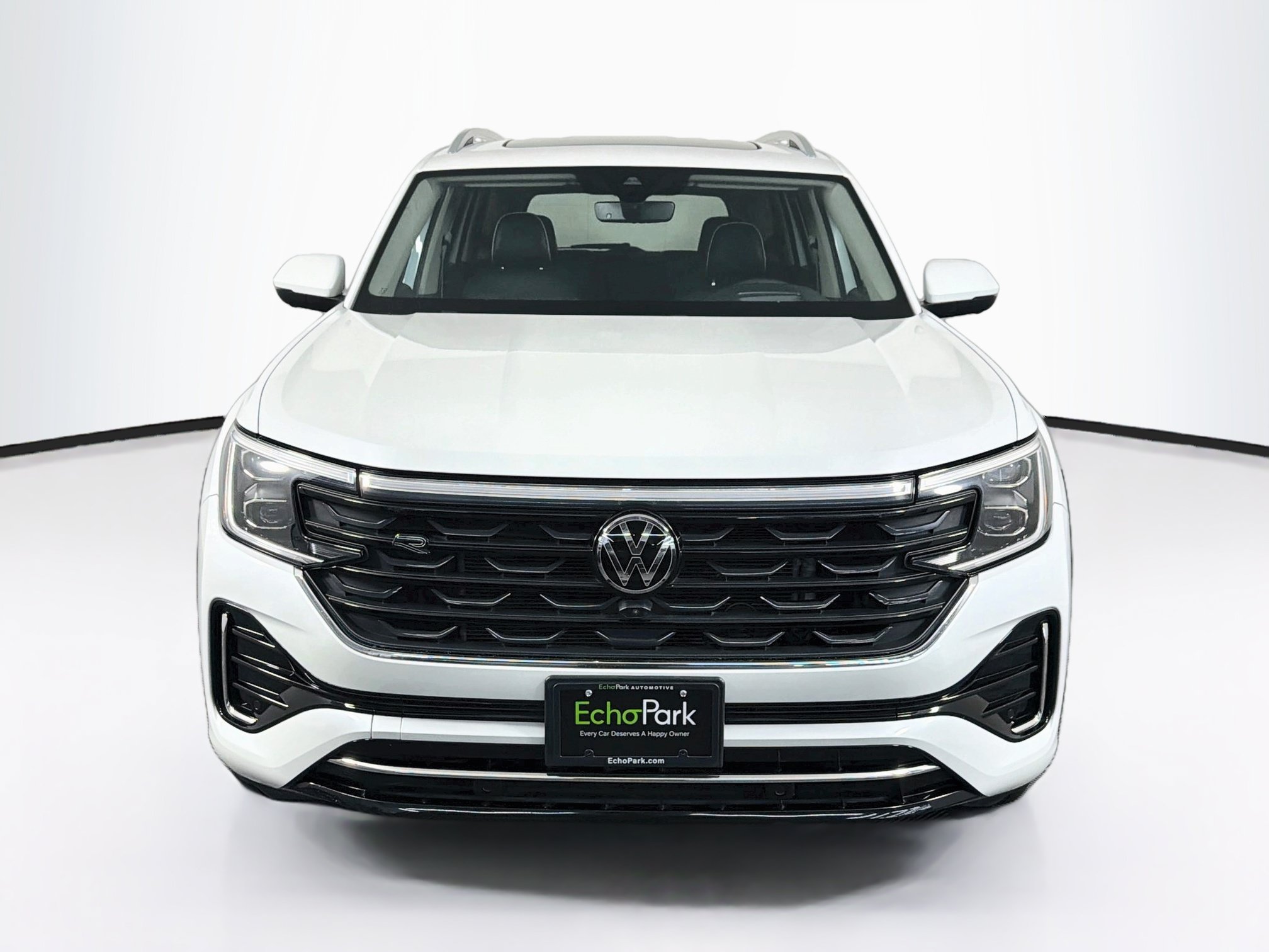 Used 2024 Volkswagen Atlas SEL Premium R-Line AWD/4WD image 2