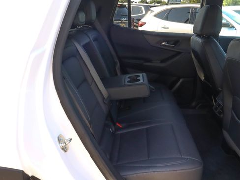 Used 2025 Chevrolet Equinox LT w/ Convenience Package II FWD image 20