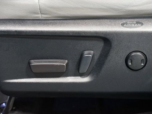 Used 2019 Toyota Tundra Limited image 32