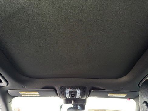 New 2025 Mercedes-Benz GLA 250 image 8