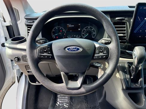 Used 2024 Ford Transit 350 XLT image 11