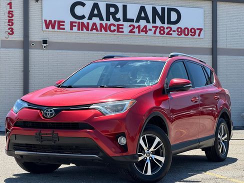 Used 2017 Toyota RAV4 XLE FWD image 1