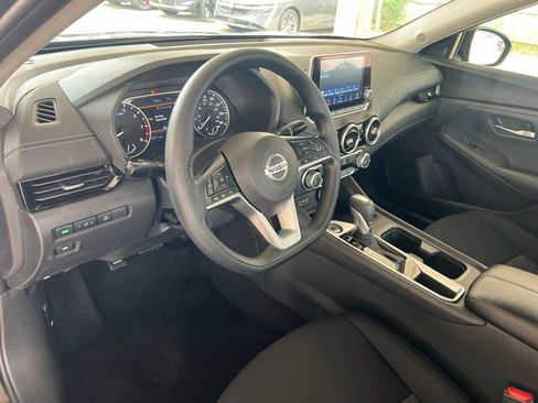 Certified 2023 Nissan Sentra SV FWD image 6