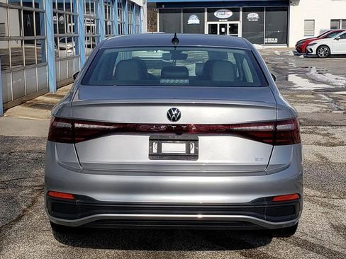 New 2026 Volkswagen Jetta SE FWD image 4