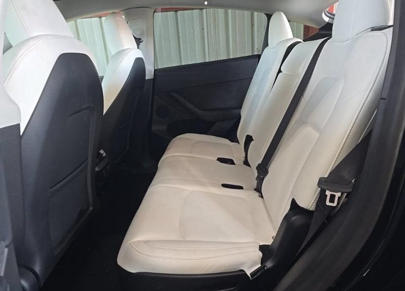 Used 2024 Tesla Model Y Long Range AWD/4WD image 6