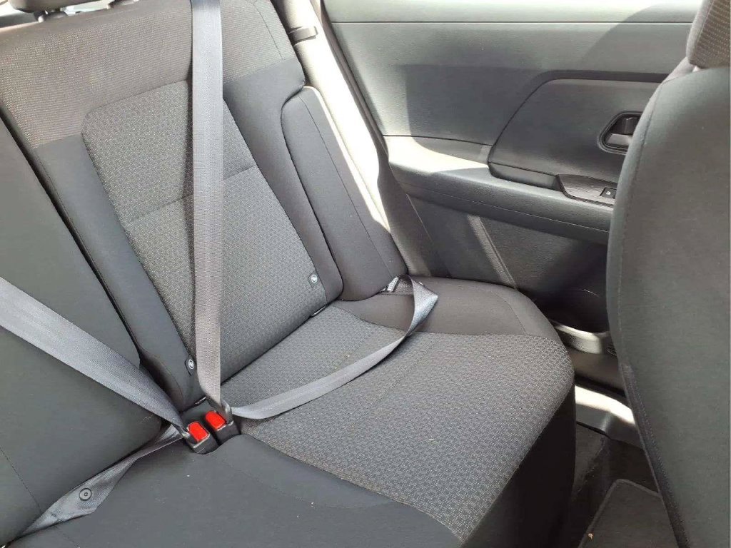 Used 2025 Nissan Kicks S FWD image 17
