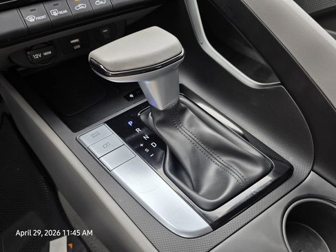 Certified 2025 Hyundai Elantra Sport FWD image 23
