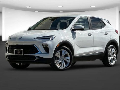 Used 2024 Buick Encore GX Preferred image 2