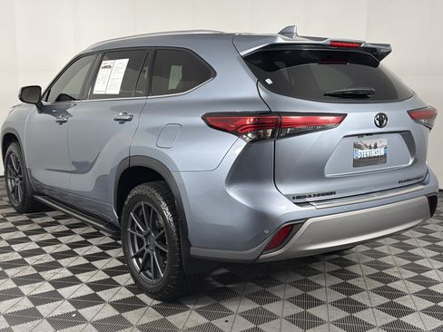 Used 2022 Toyota Highlander Platinum AWD/4WD image 24