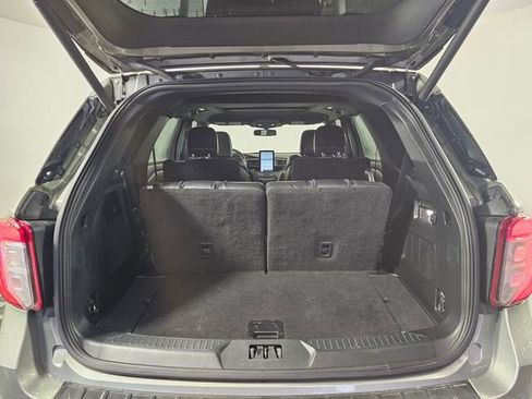 Used 2020 Ford Explorer ST w/ Premium Technology Package image 17