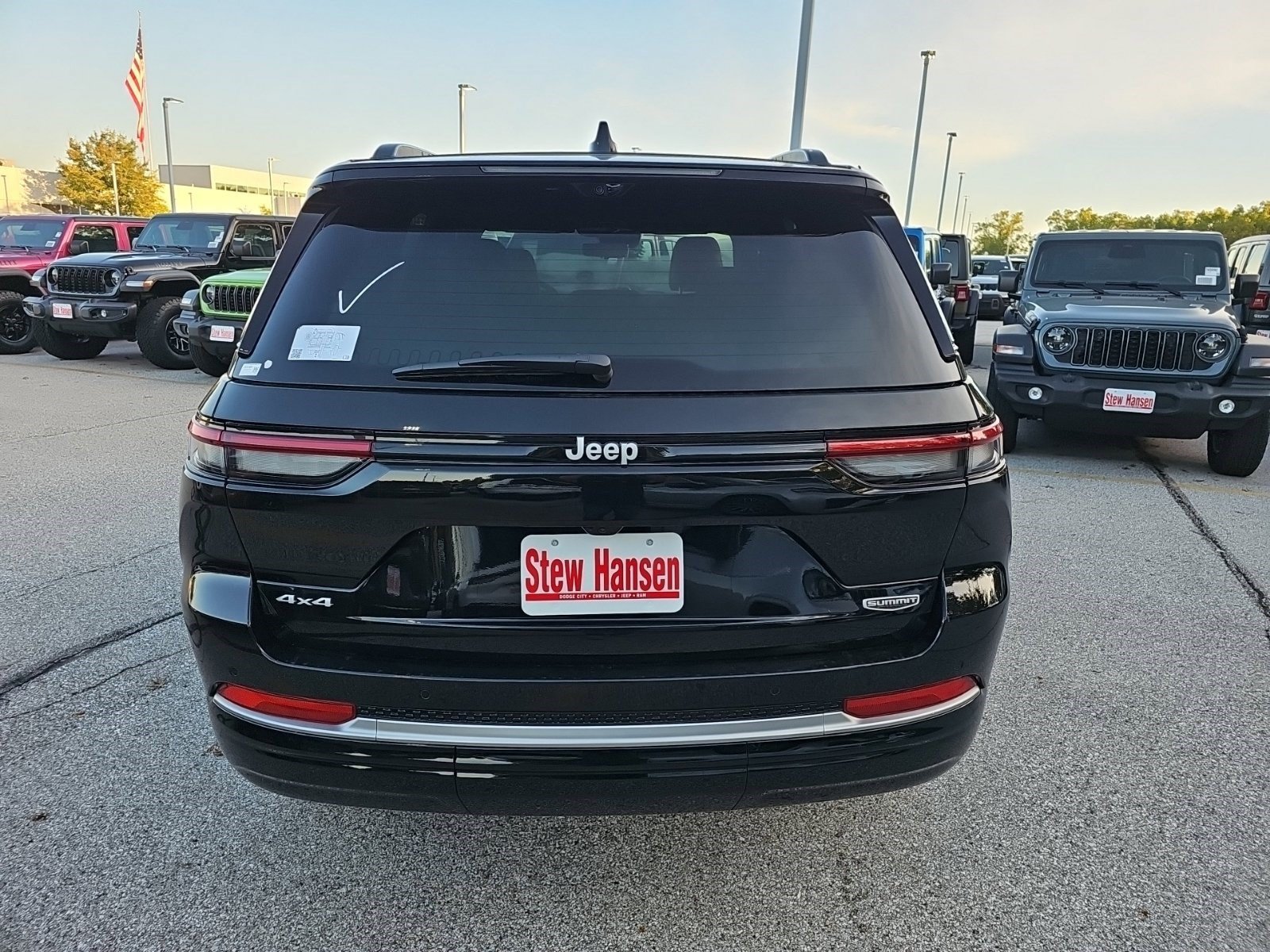 New 2027 Jeep Grand Cherokee Summit AWD/4WD image 5