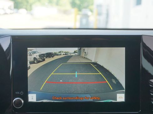 Used 2025 Toyota Camry LE FWD image 6
