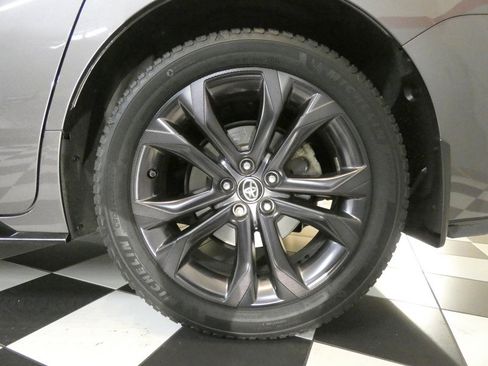 Used 2021 Toyota Sienna XSE image 7