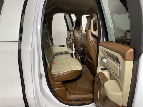 Used 2019 RAM 1500 Laramie image 22