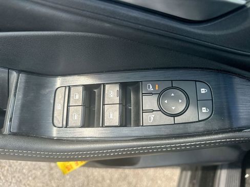 Used 2023 Nissan Rogue SV w/ SV Premium Package image 25