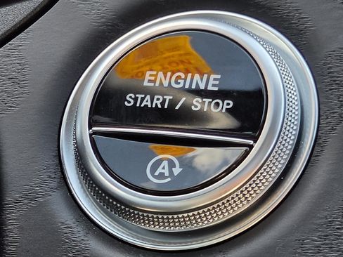Used 2024 Mercedes-Benz E 350 4MATIC Sedan image 34