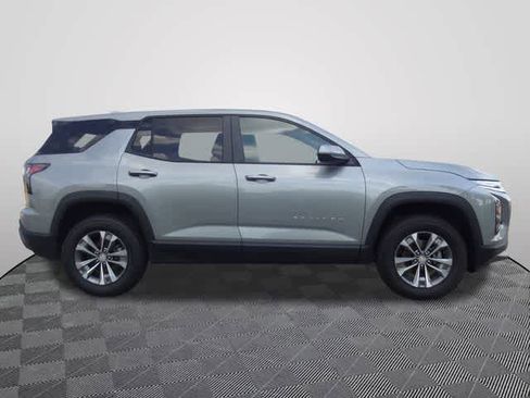 Used 2025 Chevrolet Equinox LT FWD image 4