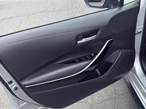 Used 2020 Toyota Corolla XSE FWD image 6