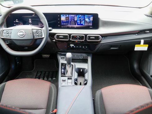 New 2026 Nissan Sentra SR FWD image 6