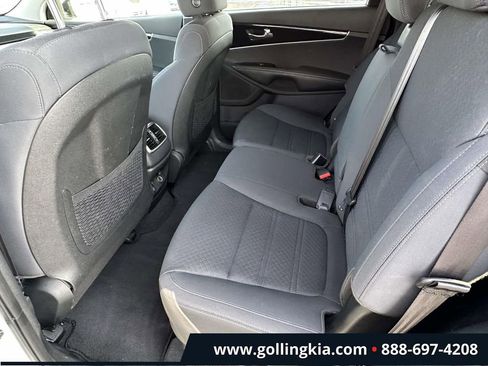 Used 2020 Kia Sorento LX image 11