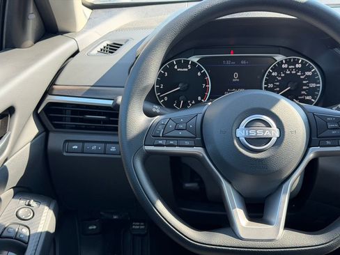 New 2026 Nissan Altima 2.5 SV FWD image 20