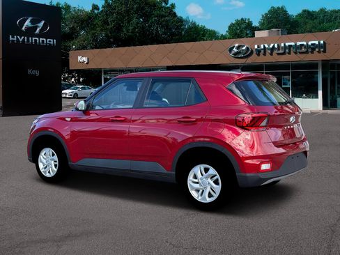 New 2026 Hyundai Venue SE image 4