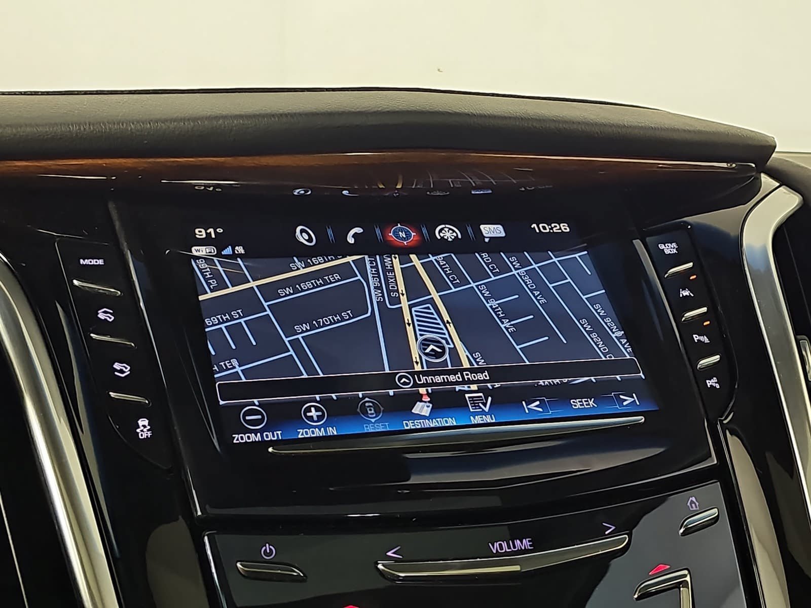 Used 2019 Cadillac Escalade Luxury AWD/4WD image 22