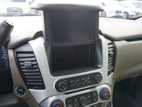 Used 2018 GMC Yukon XL SLT w/ Premium Edition image 36