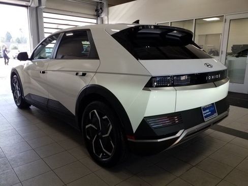Certified 2024 Hyundai Ioniq 5 SEL RWD image 18
