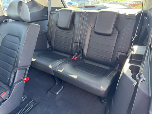 Used 2021 Volkswagen Atlas SEL Premium image 37